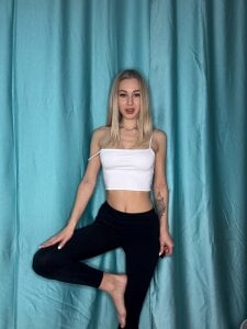 Barbie_Kris__ Yoga time Pic