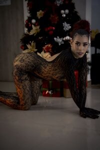 Pamelamiler__ Happy new year ✨ Pic 3