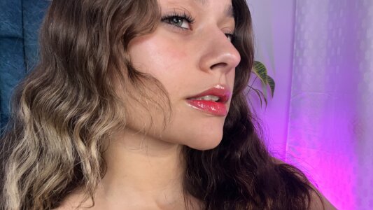 LittleCheerry69 Public Gambar