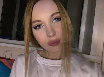 MicheLoveee Public Pic 2