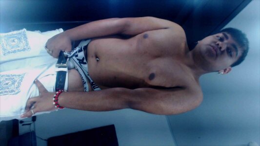 XNoahDeepThroatX Sexy Latin Pic