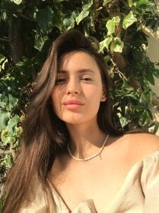 SelenaHold Public Pic 5