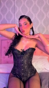 emma_scott_7 kullanıcısının Cabaret Girl🖤 albümü -  3 fotoğraf