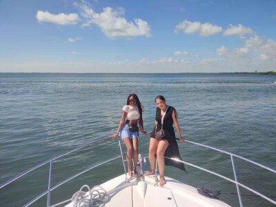 LUNA_CUM Sun Beach and sand Pic 2