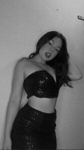 Raquel-Fantasy Public Pic 4