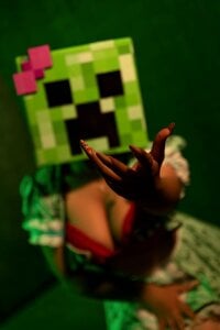 evybubbles Cosplay Minecraft Creeper Pic