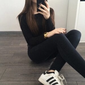 Relax_Girl_ Public Pic 2