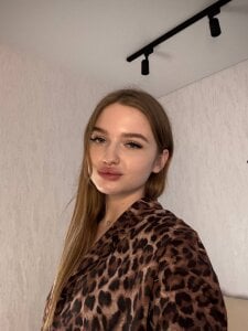 SolLocy Predatory cat Pic 4