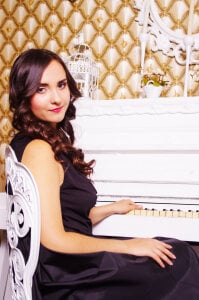 VoulezVous_Angel Public Pic 3