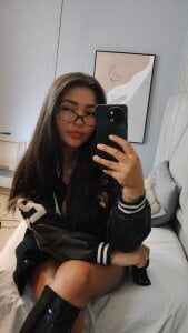 KimDevinneYou shouldn’t look at me like that..it’s dangerous图片 6