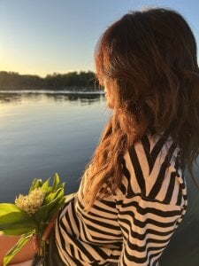 Alice_Amou River 🌊 surrounded by greenery 🌿, radiates natural beauty ✨ and tranquility 😌. Pic 3
