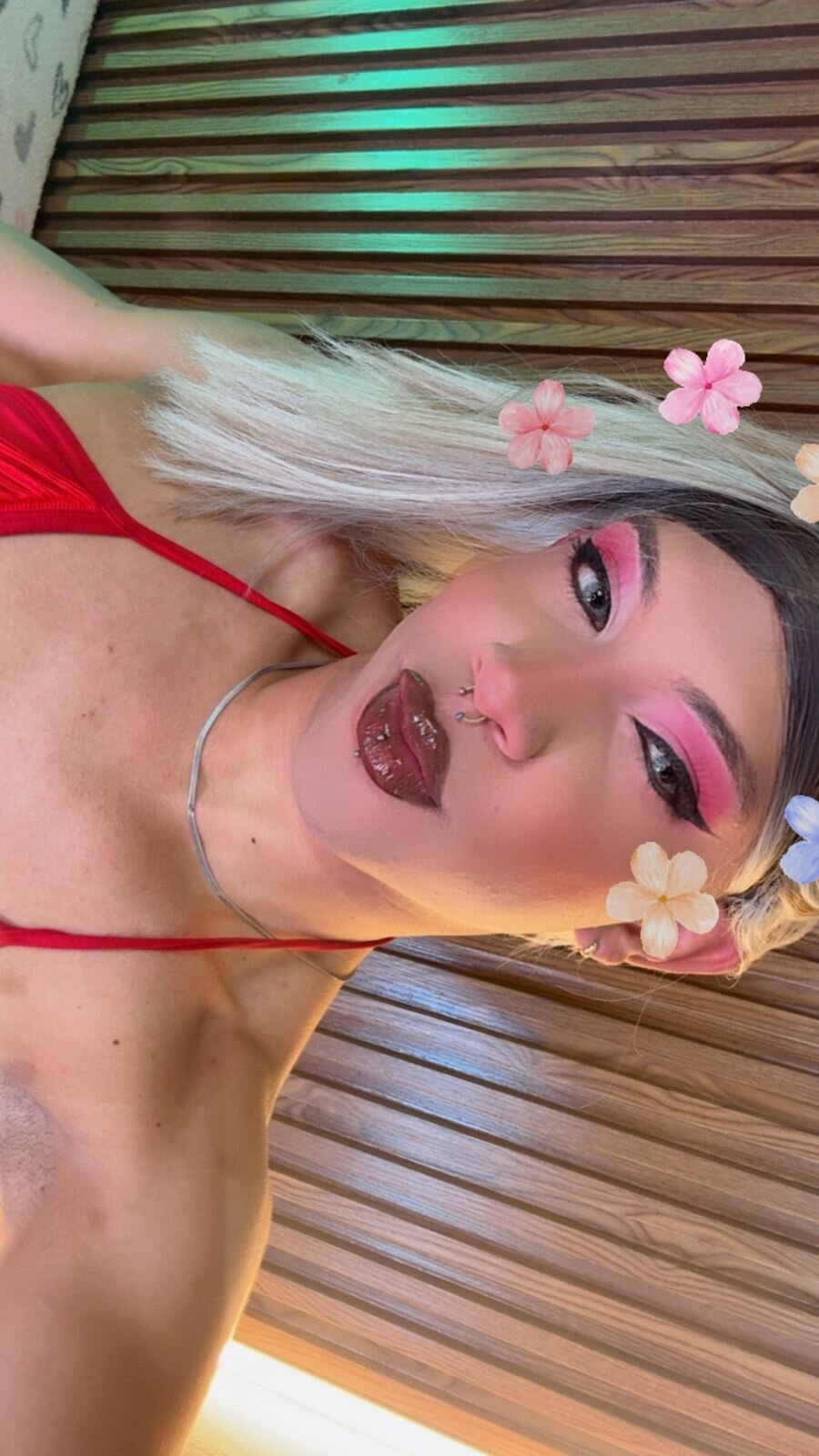 AndyBlake_ immagine di tendenza 1499