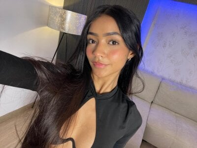 kylie_collins ME Pic 5