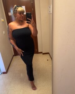 MissRaven_x Public Pic 3