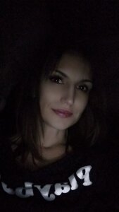 F0xLeigh Smooches Pic