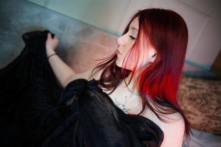 Layla_Glam Public Pic 3