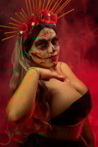 VeronicaOlson_ Halloween 2025🎃👻 Pic 6