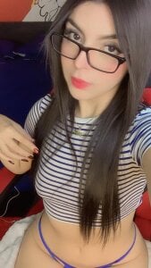 KarelyMitchel Sexy Casual Girls 🥵🥵 Bilde 2