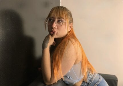 Kata_Bigboobs Public Pic 4