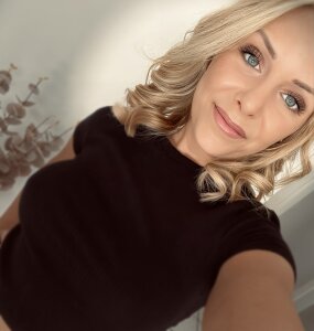 emily-becker ME Pic 2