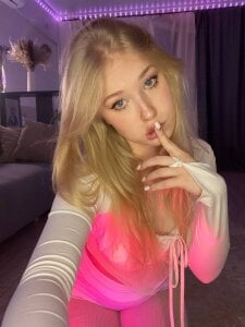 AmyLouWood Public Kuva