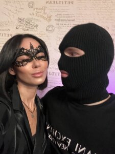 weloves33x Public Pic 2