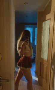HornyGirlH It’s me ❤️ Pic 3