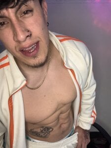 strongboy_ 🥴🥴 Pic