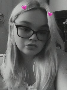 Curvy-AmyX Come have a look💋 Pic