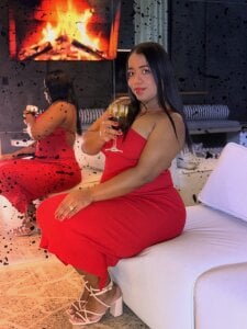 sweetebony_970 NEW YEAR Pic 5