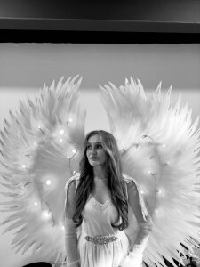 ElidiaPetit gorgeous Pic 2