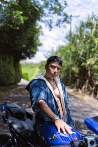 AlanRed_ Quiet, but with a thousand sins. 😈🔥🖤 Pic 3