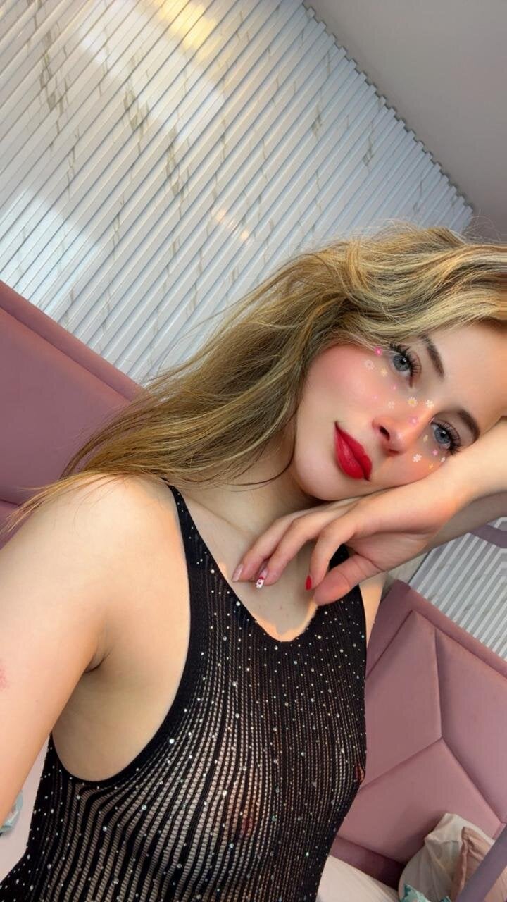 AmbeerWood_“A little bit of magic… and you imagine the rest.”图片 2