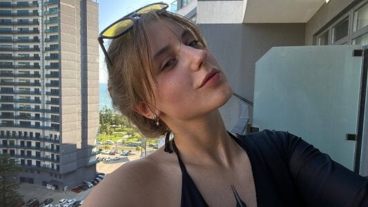 SuzyOlmos Public Pic 2