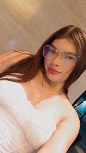 GabyLatina22 Public Pic 4