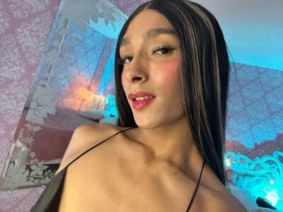 sensual_skinny Ready before enjoying myself and now that night is coming, I'm going out in my sexy dress and my hee Poză 2