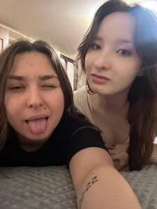 OdellaBlumera In bed Pic 2