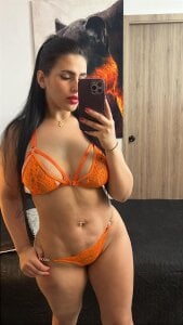 ChloeHolmes Public Pic 9