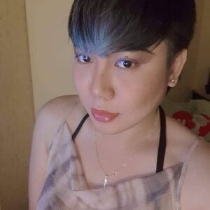 GoldenTs69 Public Pic