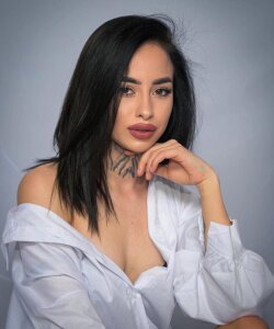 BeatricePolly Public Pic 3