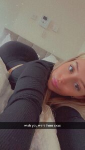 Join UKLillie Live Sex Chat - Profiles, Reviews, & Porn