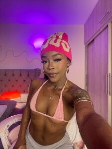 Miss_westt_ Just Me!!!🩷🩷 Foto 2