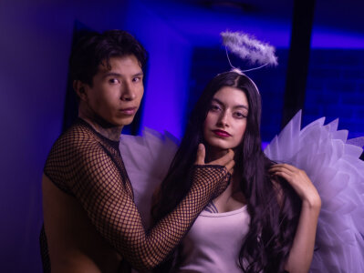 MikeySara_ Public Pic 3