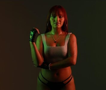 NinaAngel6 Glow Model Pic 4