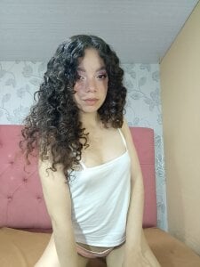 EmmaCowperr Casual day Pic