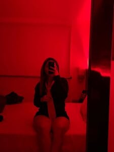 LanaMills_ Red and passión of Lanna Pic