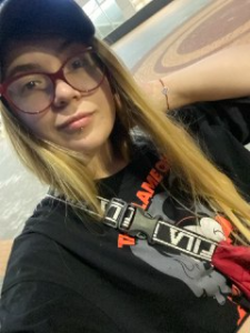 Horny_Lolaa