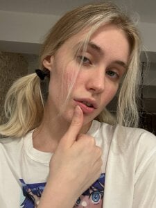 HoneyRay School girl hehe Pic 4