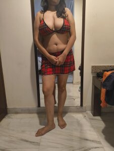 Indianhotcouples Public Pic 6