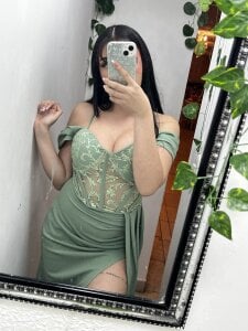 Ameliiaa_tay Elegant Amelia 💚🤍 Immagine  2